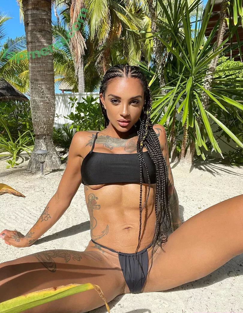 iitsleahtho nude photo #0038 (iitsleahtho)