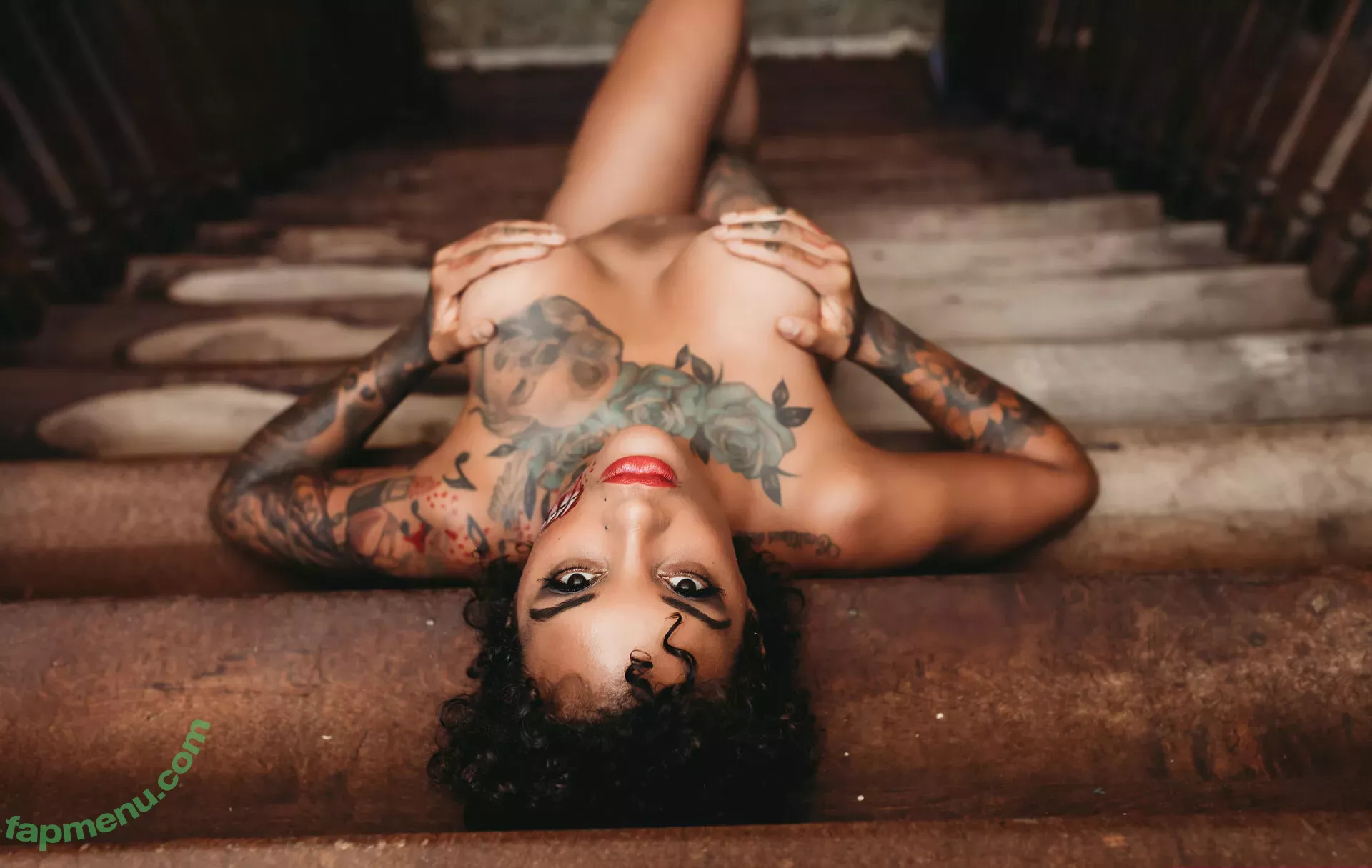 iitsleahtho nude photo #0044 (iitsleahtho)