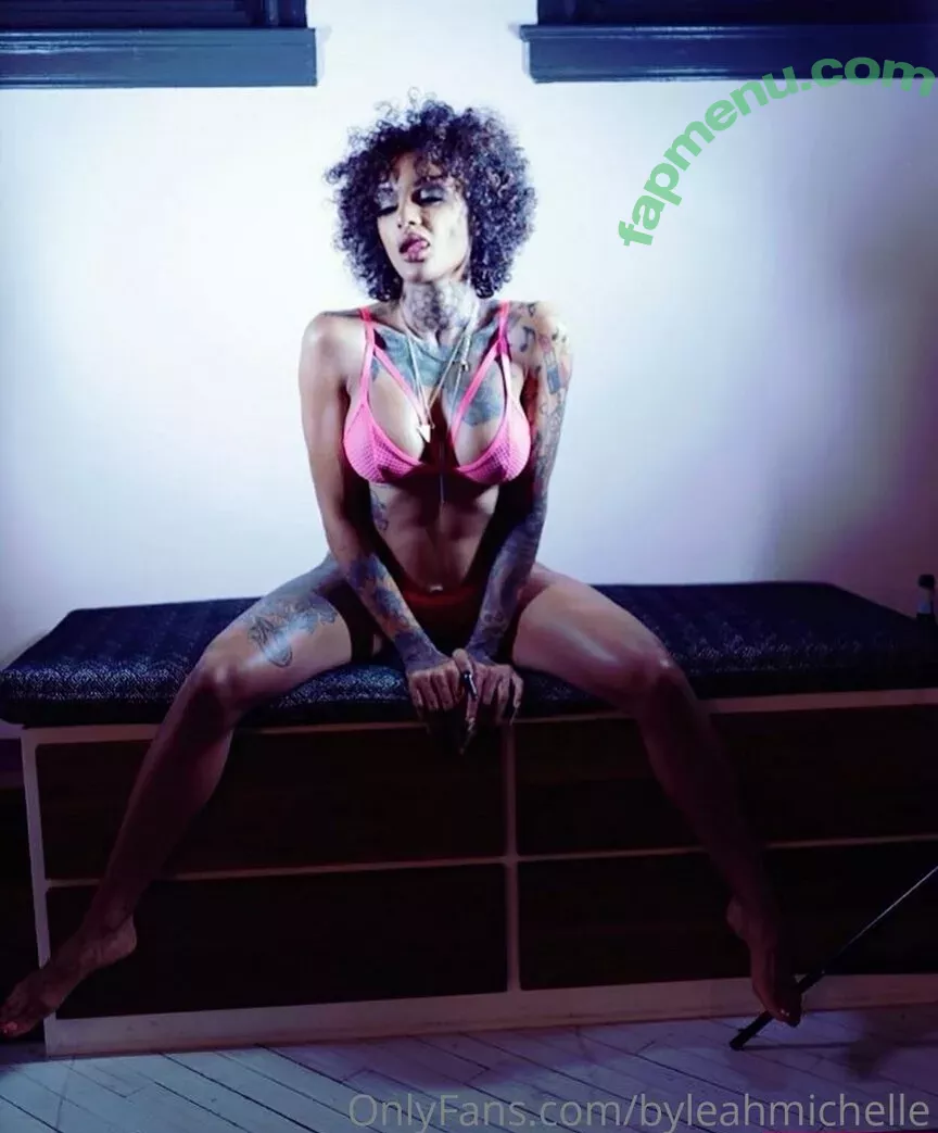 iitsleahtho nude photo #0081 (iitsleahtho)