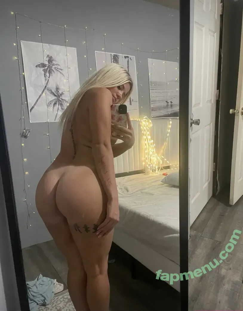 iitsmariiah nude photo #0121 (iitsmariiah)