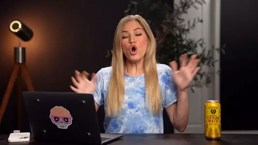 iJustine / Justine Ezarik nude photo #0001