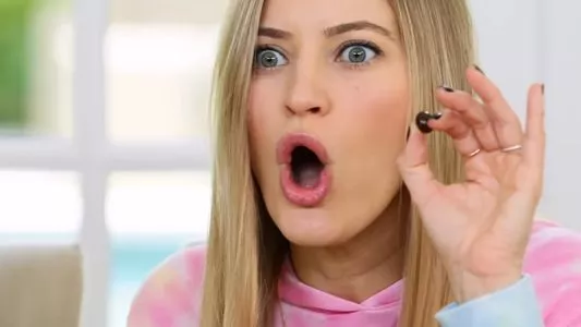 iJustine / Justine Ezarik nude photo #0010