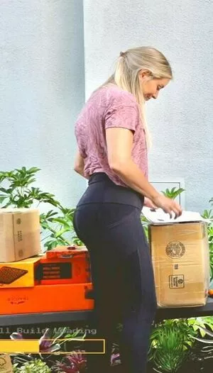 iJustine / Justine Ezarik nude photo #0020
