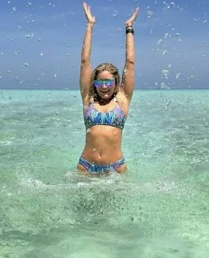 iJustine / Justine Ezarik nude photo #0095