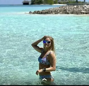iJustine / Justine Ezarik nude photo #0098
