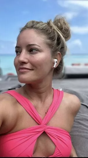 iJustine / Justine Ezarik nude photo #0116