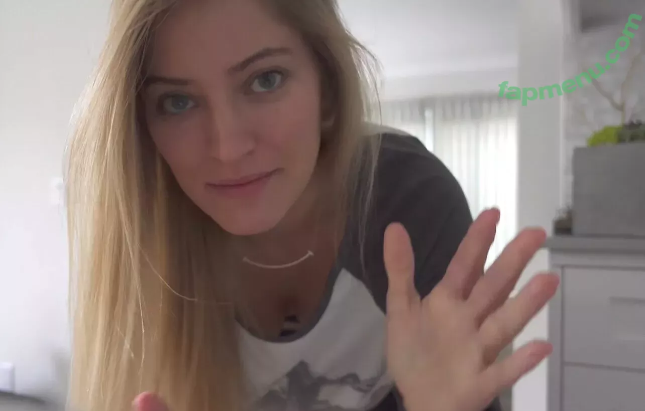 iJustine nude photo #0187 (Justine Ezarik)