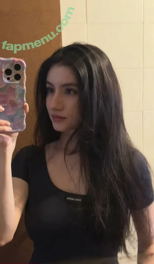 ilamie nude photo #0285 (Lamie / Larissacarvalhx / lamistar)