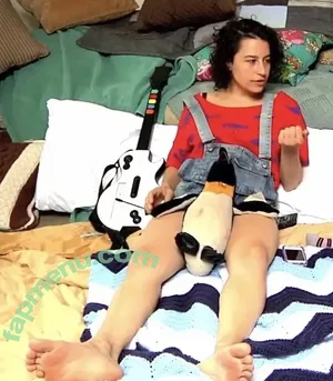 Ilana Glazer / ilana nude photo #0100