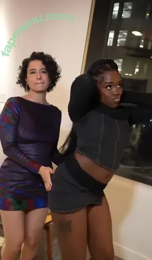 Ilana Glazer / ilana nude photo #0121