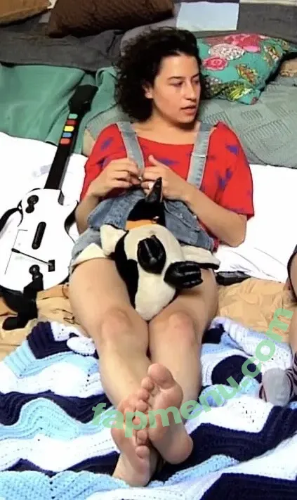 Ilana Glazer nude photo #0099 (ilana)