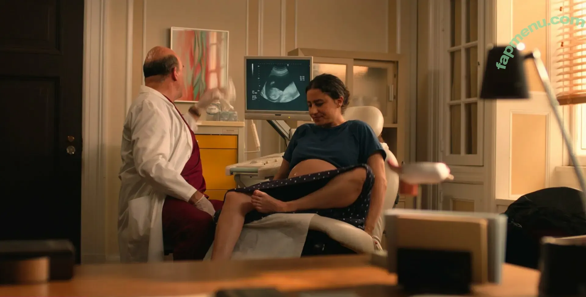 Ilana Glazer nude photo #0105 (ilana)