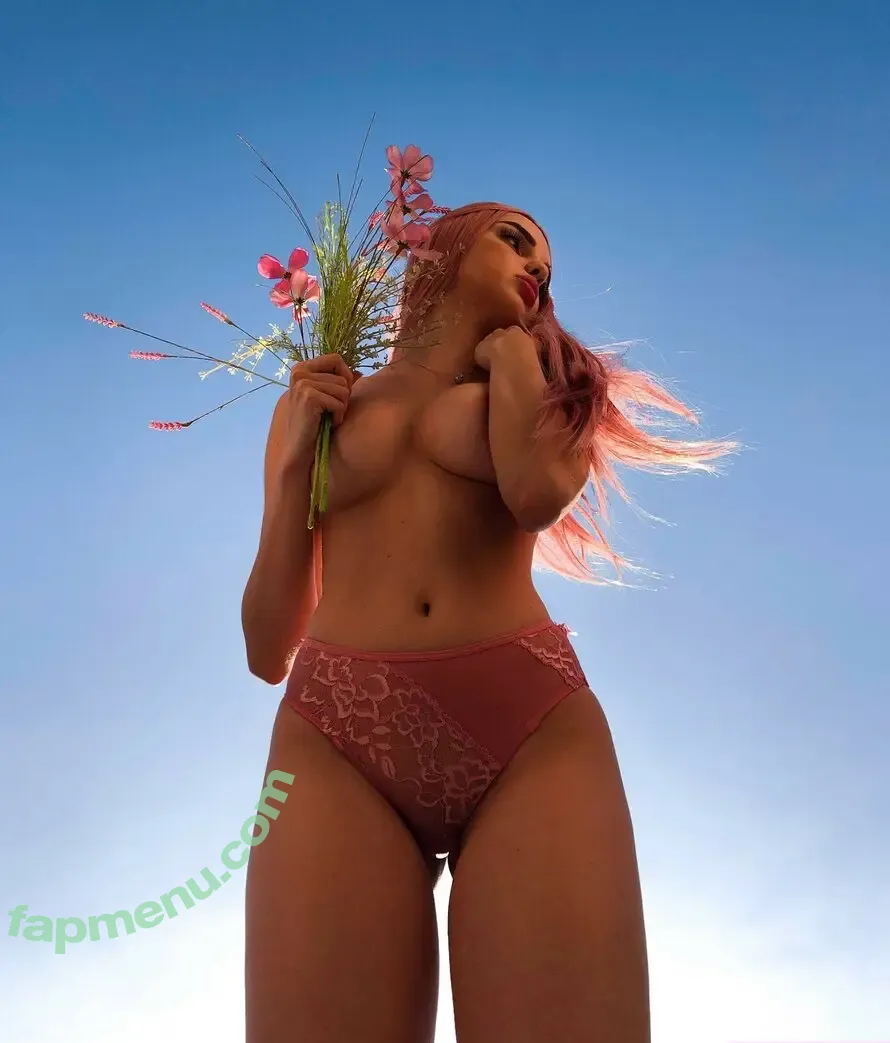 ilanosh nude photo #0020 (itsilanosh)