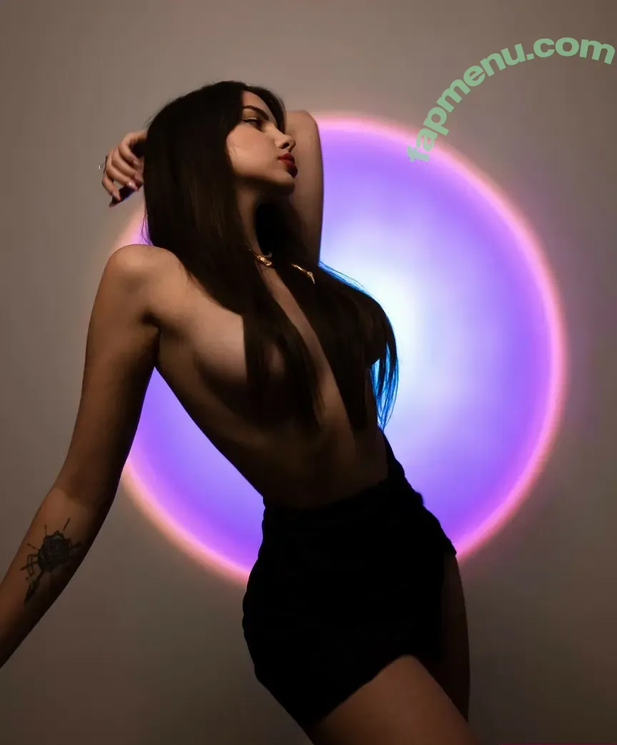 ilanosh nude photo #0051 (itsilanosh)
