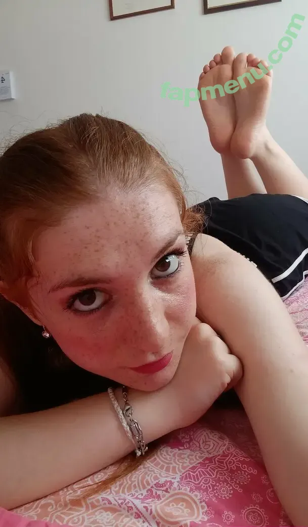 Ilblogdiauri nude photo #0021 (babyrossa)