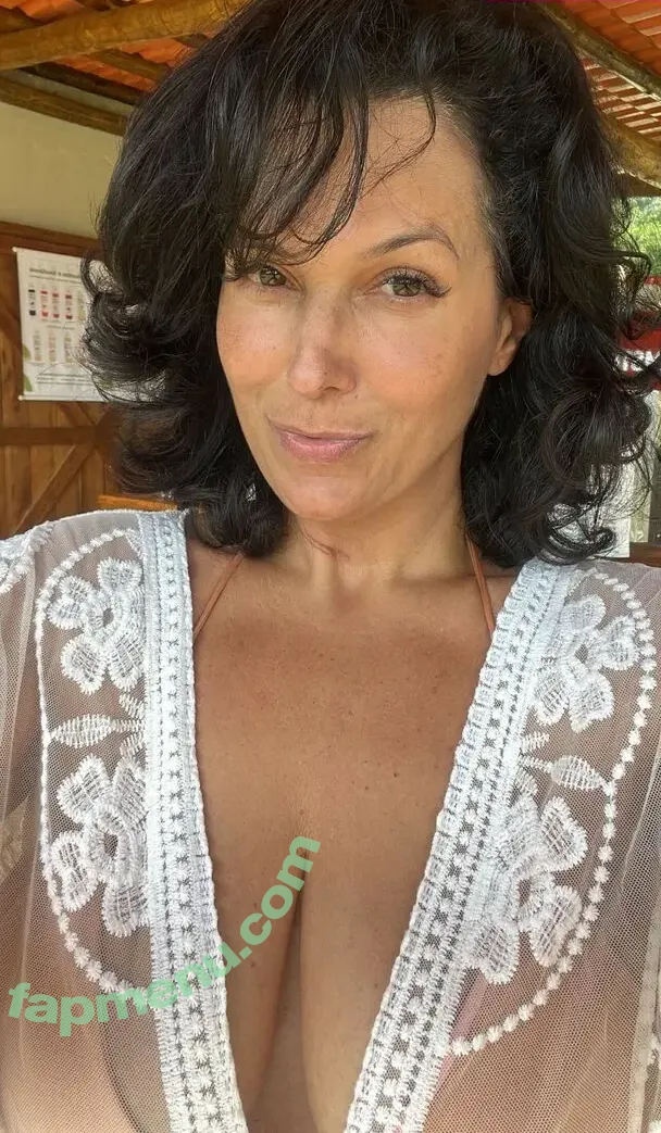 Ileuza Elias nude photo #0304 (elaraelias / ileuzaelias)
