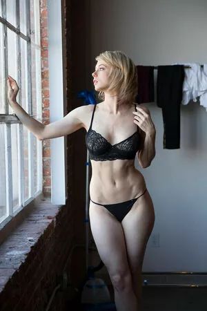 Iliza Shlesinger / ilizas nude photo #0063