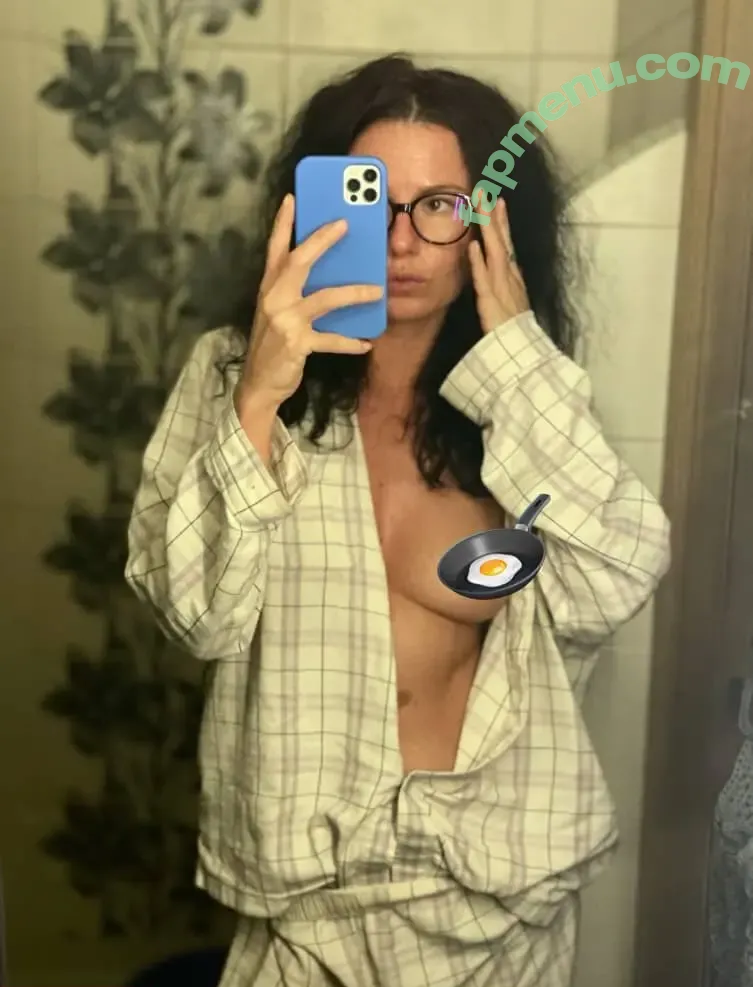 iloilong nude photo #0059 (ailalinas / macaron1na)