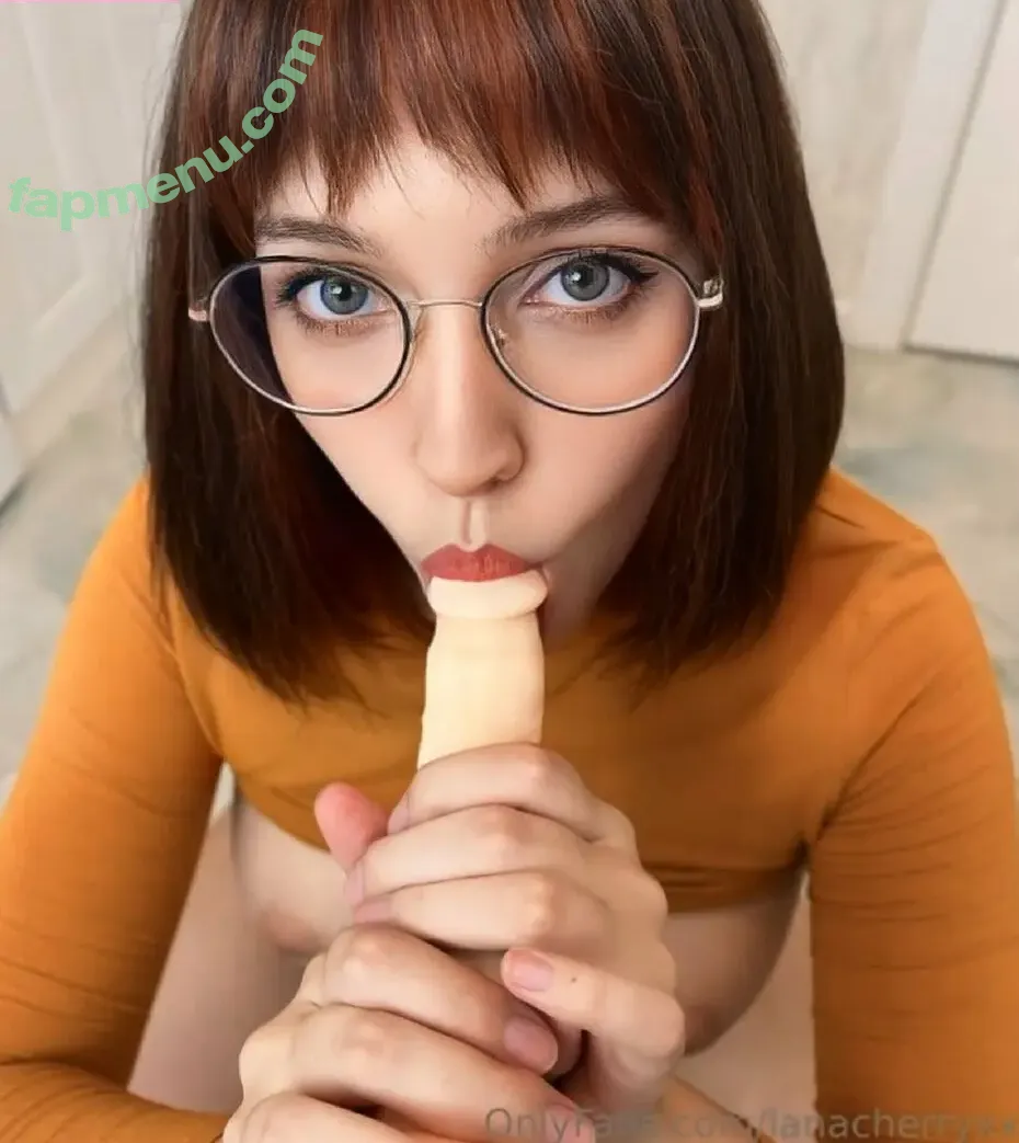 ilona_garna nude photo #0265 (ilonamaher)