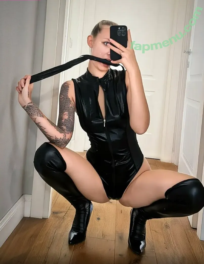 ilona_garna nude photo #0287 (ilonamaher)