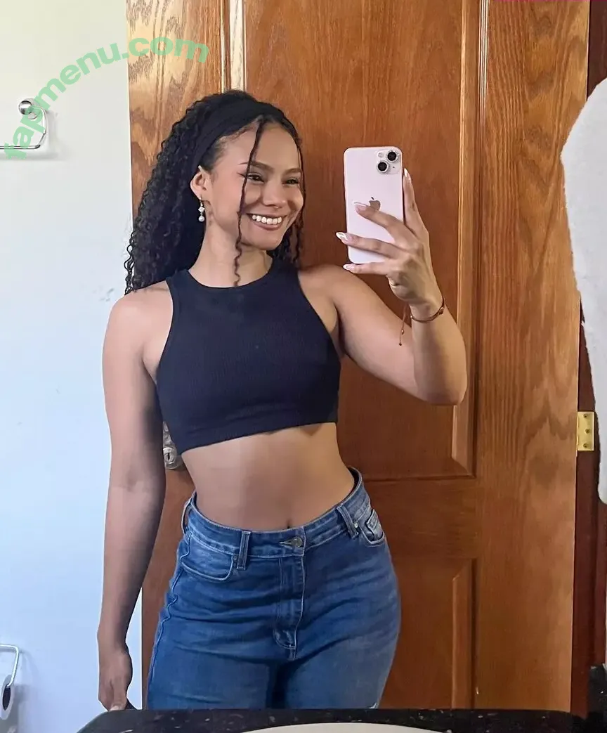 Ilovesmilinggg nude photo #0005 (Ilovesmilinggg)
