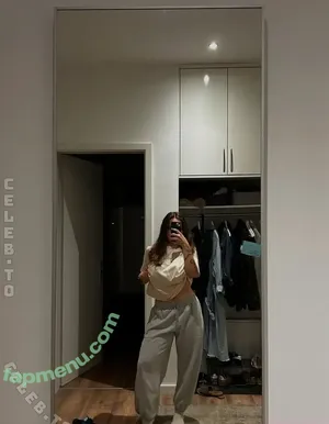 ilovesushi.and.coffee / all_about._.emma nude photo #0103