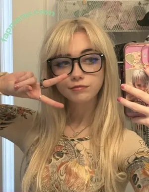 Iluvmeww / iluvmey nude photo #0820