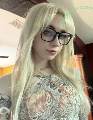 Iluvmeww / iluvmey nude photo #0824