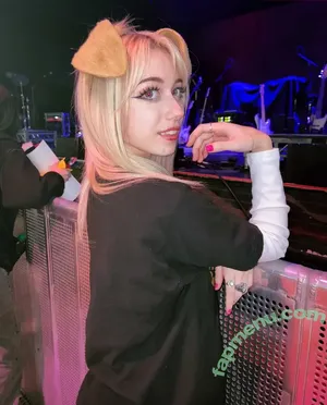 Iluvmeww / iluvmey nude photo #0878