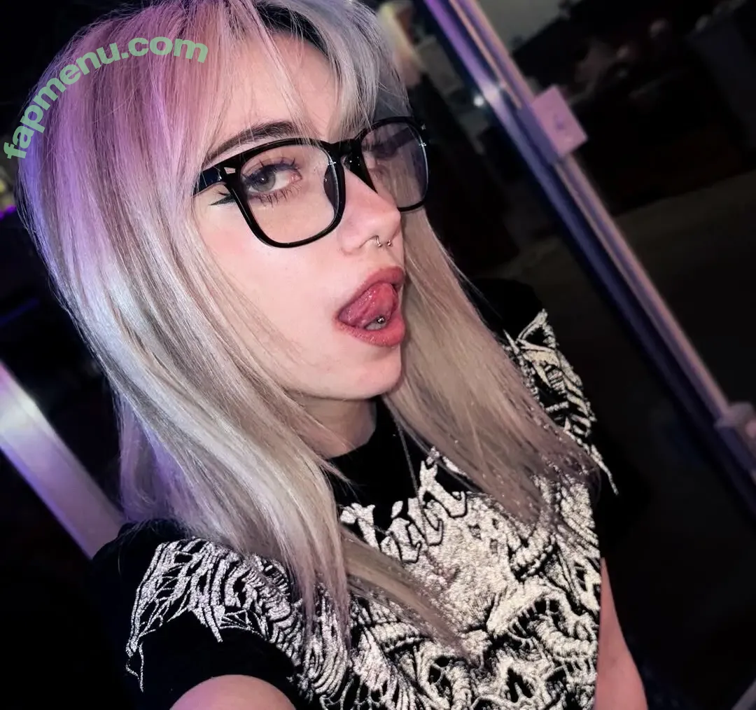 Iluvmeww nude photo #0998 (iluvmey)