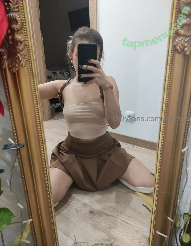 ily.laura nude photo #0003 (ily_laura)