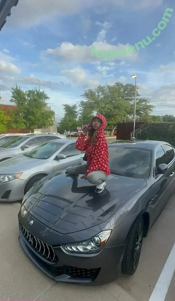 Ilykarma nude photo #0030 (joann.eee)