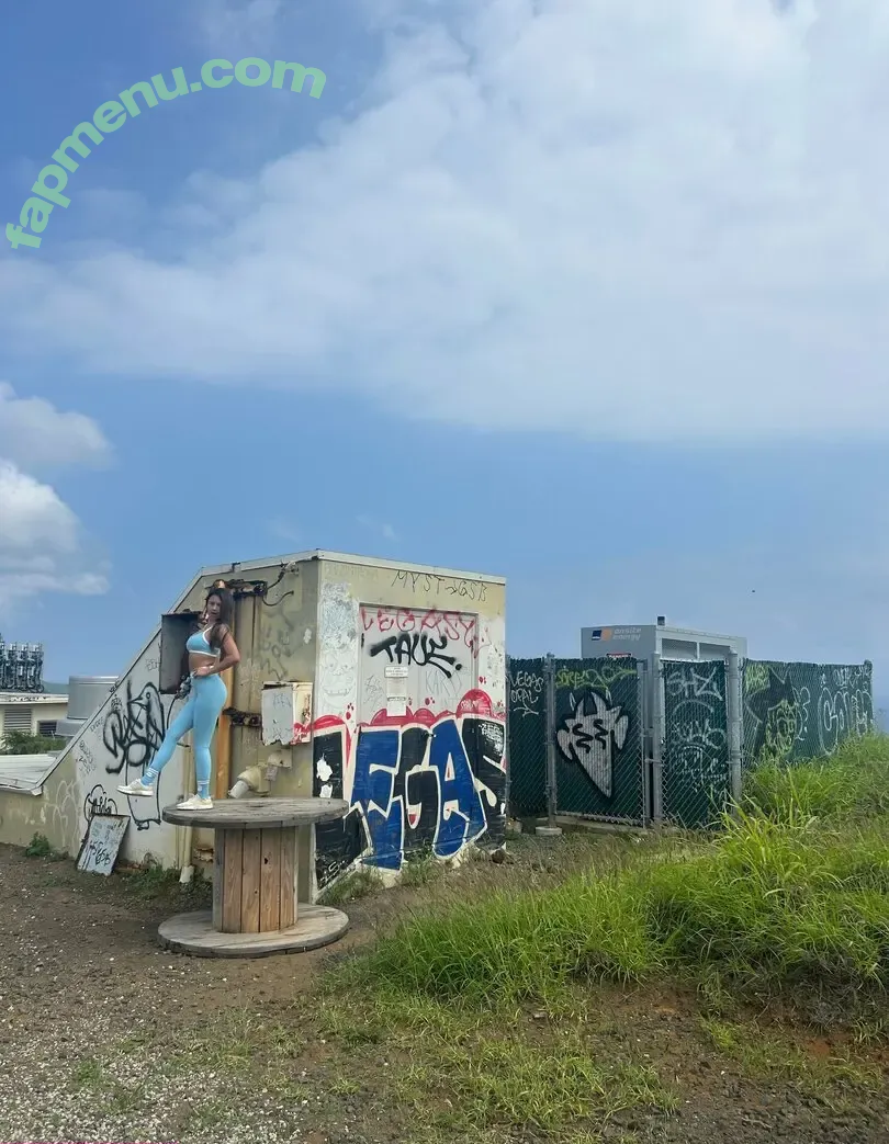 Ilykarma nude photo #0136 (joann.eee)