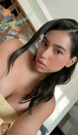 im_elizabethpinaa / elizabethpinaa nude photo #0010