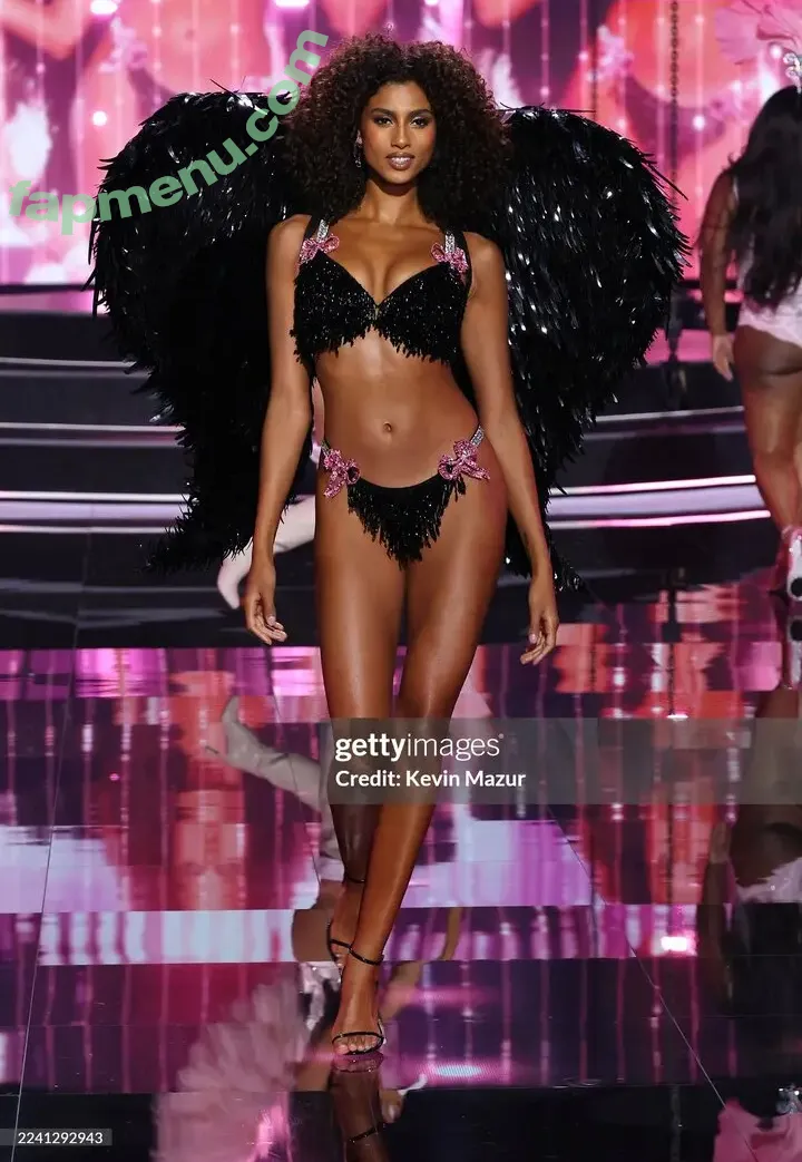 Imaan Hammam nude photo #0028 (imaanhammam)