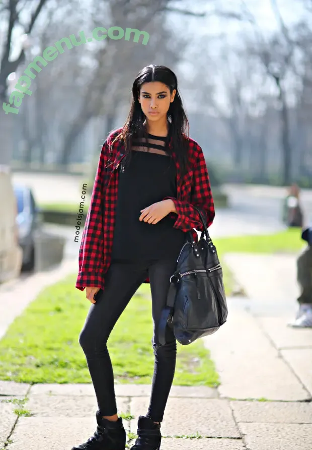 Imaan Hammam nude photo #0040 (imaanhammam)