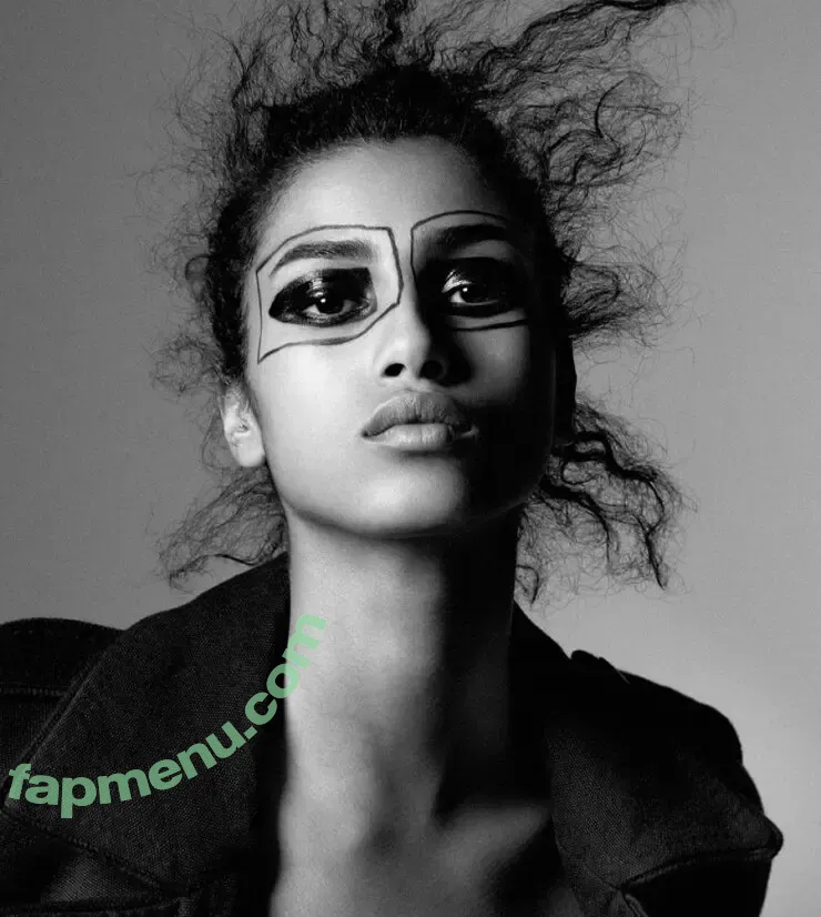 Imaan Hammam nude photo #0055 (imaanhammam)