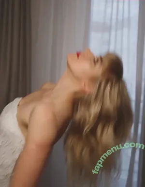 Imogen Poots / impoots nude photo #0058