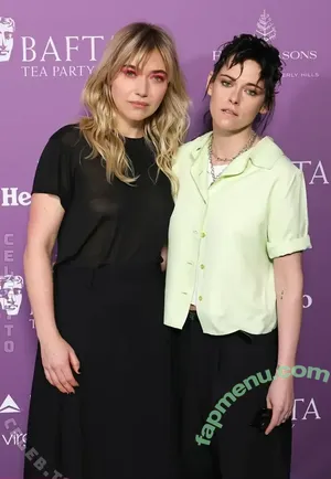 Imogen Poots / ImogenPootsActress / ImogenPoots_ / impoots nude photo #0226