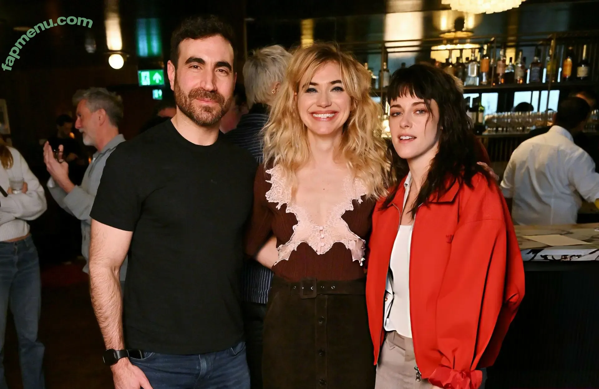 Imogen Poots nude photo #0120 (ImogenPootsActress / ImogenPoots_ / impoots)