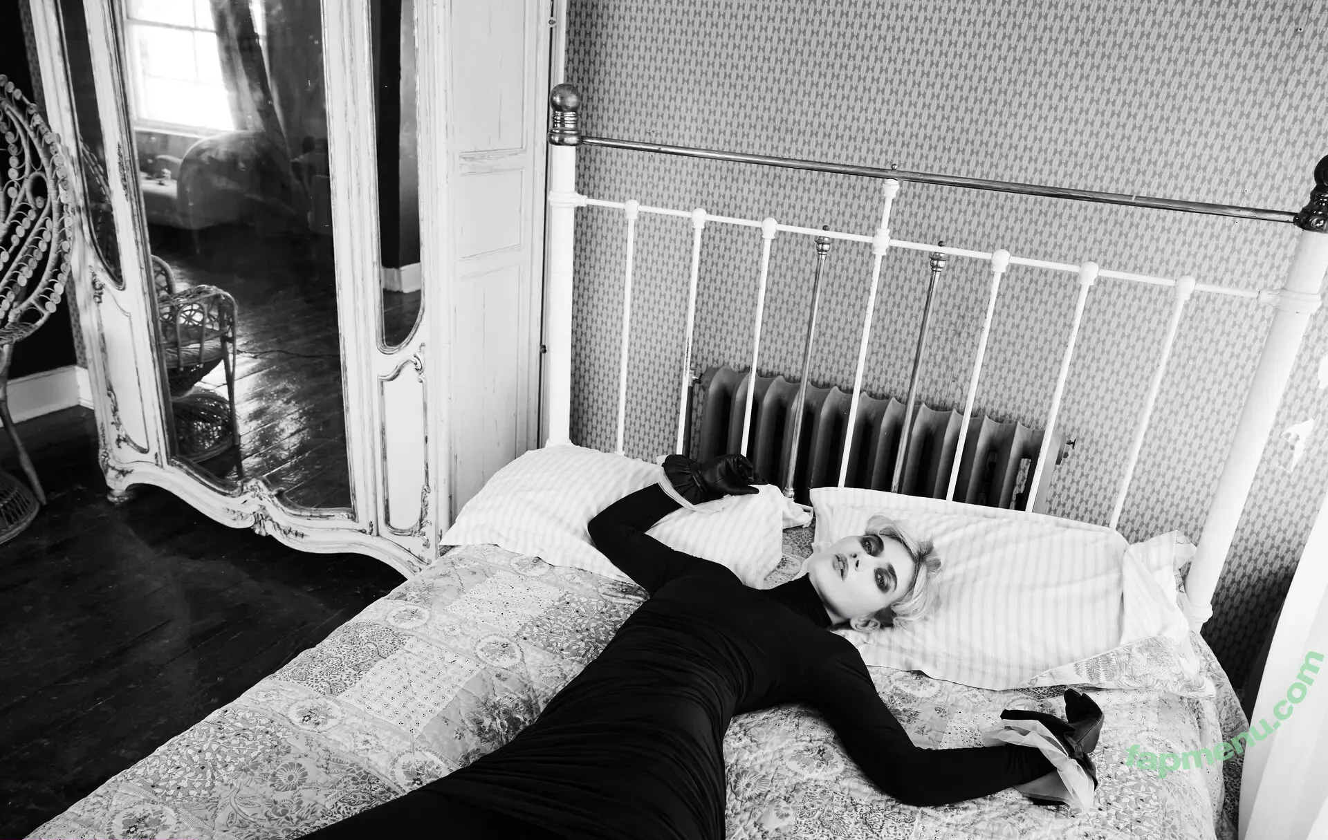 Imogen Poots nude photo #0140 (impoots)