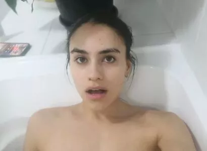 Imogen Russell / imogen.russell nude photo #0015