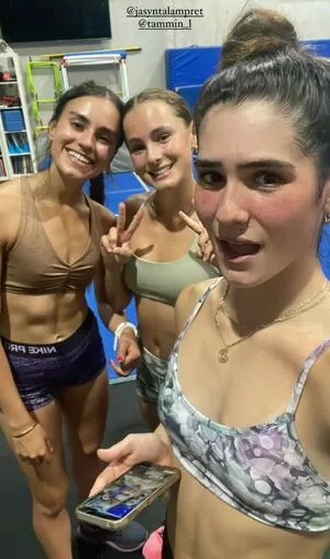 Imogen Russell / imogen.russell nude photo #0110