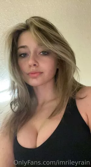 imrileyrain nude photo #0014