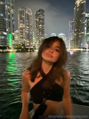 imrileyrain nude photo #0211