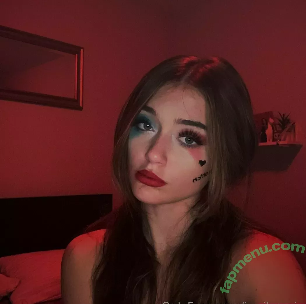 imrileyrain nude photo #0002 (imrileyrain)