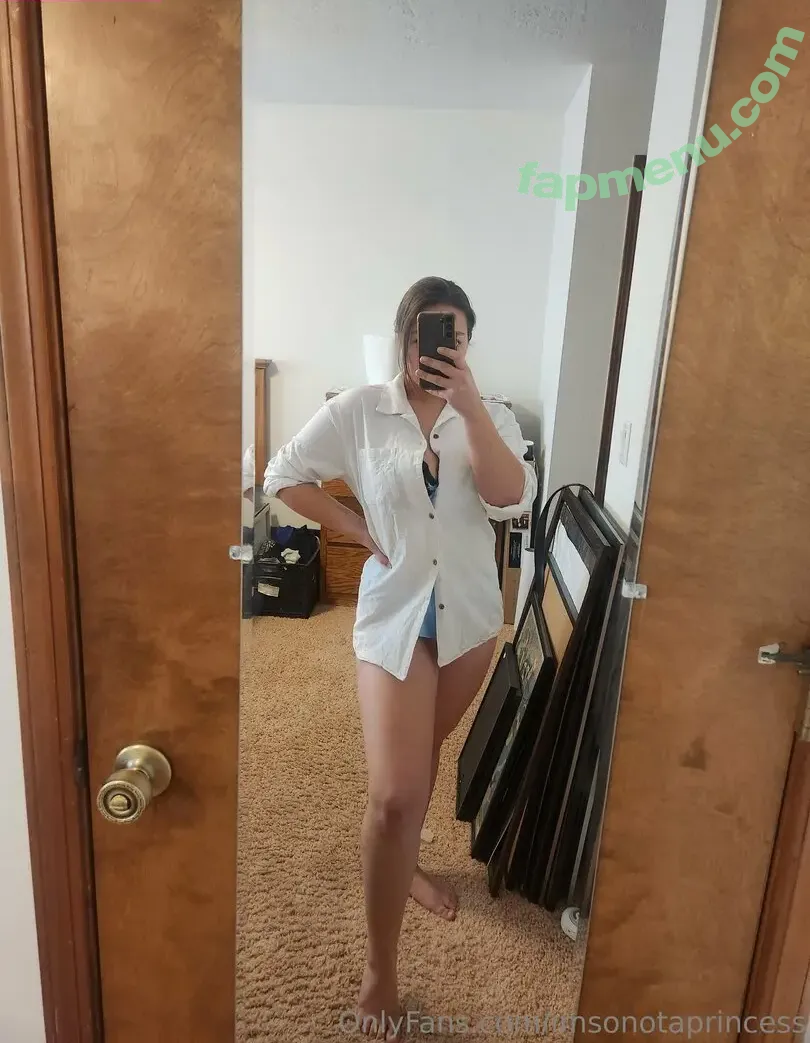 imsonotaprincess nude photo #0004 (imsonotaprincess)