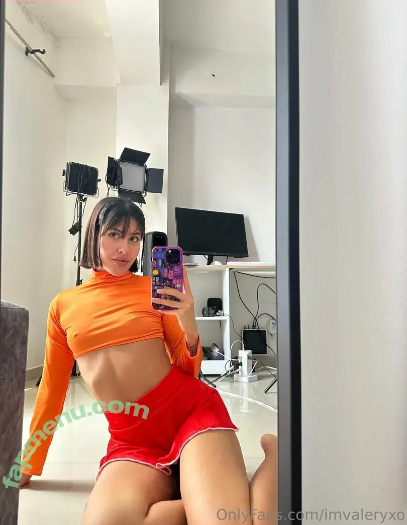 imvaleryxo nude photo #0100 (imvaleryxo)