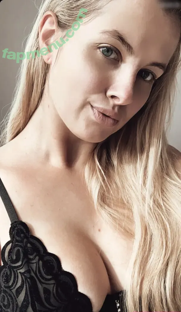 inaacoladaa nude photo #0015 (inaacoladaa)