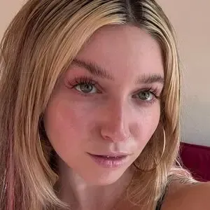Inaleigh nude photo #0004